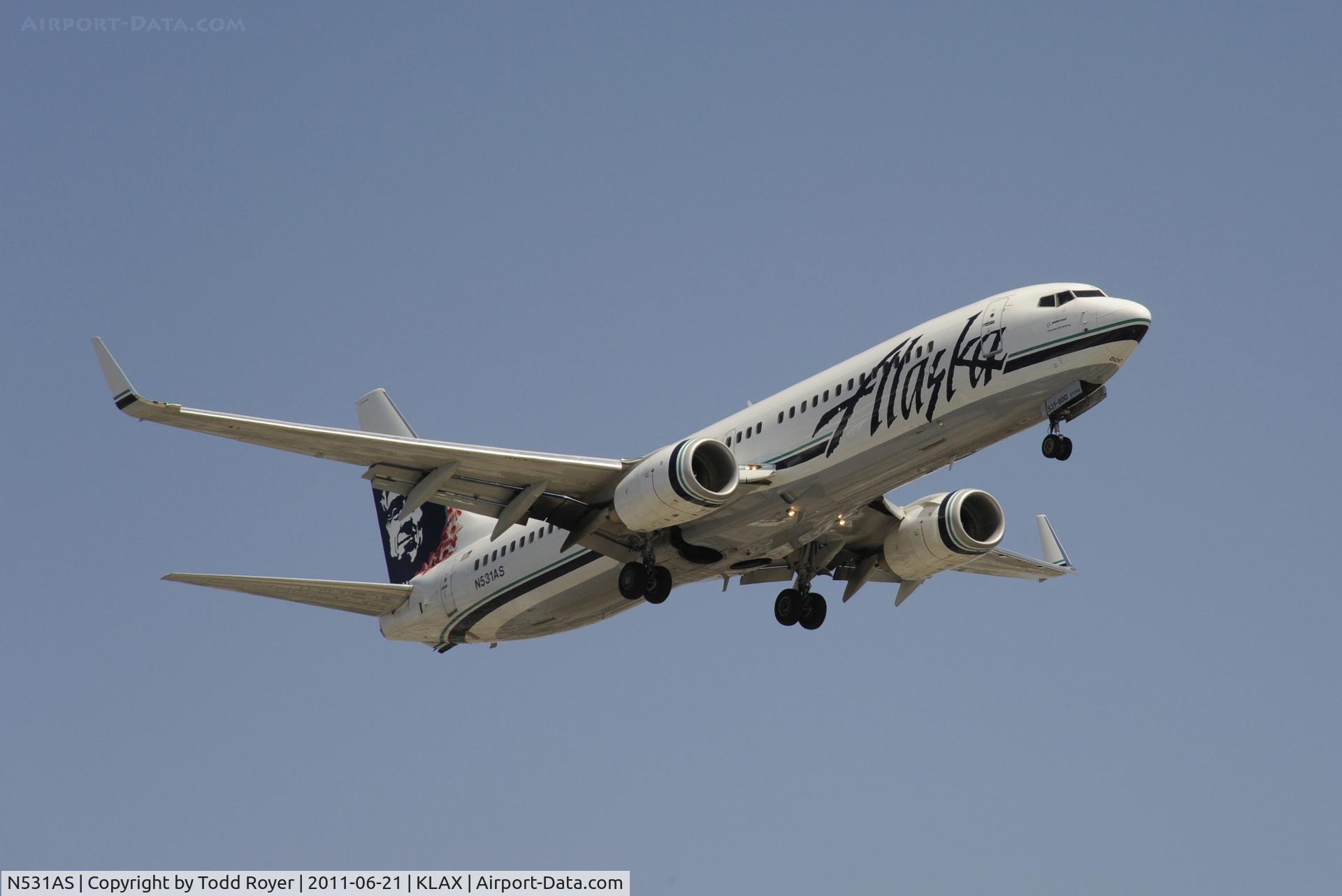 N531AS, 2010 Boeing 737-890 C/N 35199, Landing at LAX