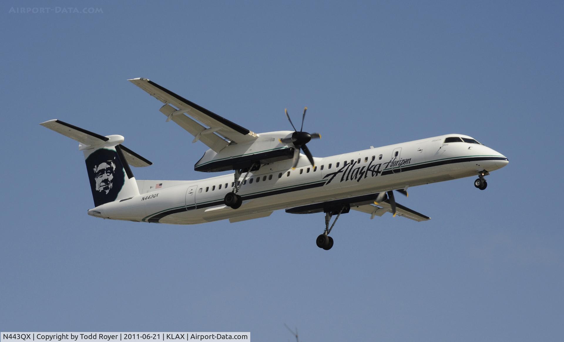 N443QX, 2010 Bombardier DHC-8-402 Dash 8 C/N 4353, LAnding at LAX