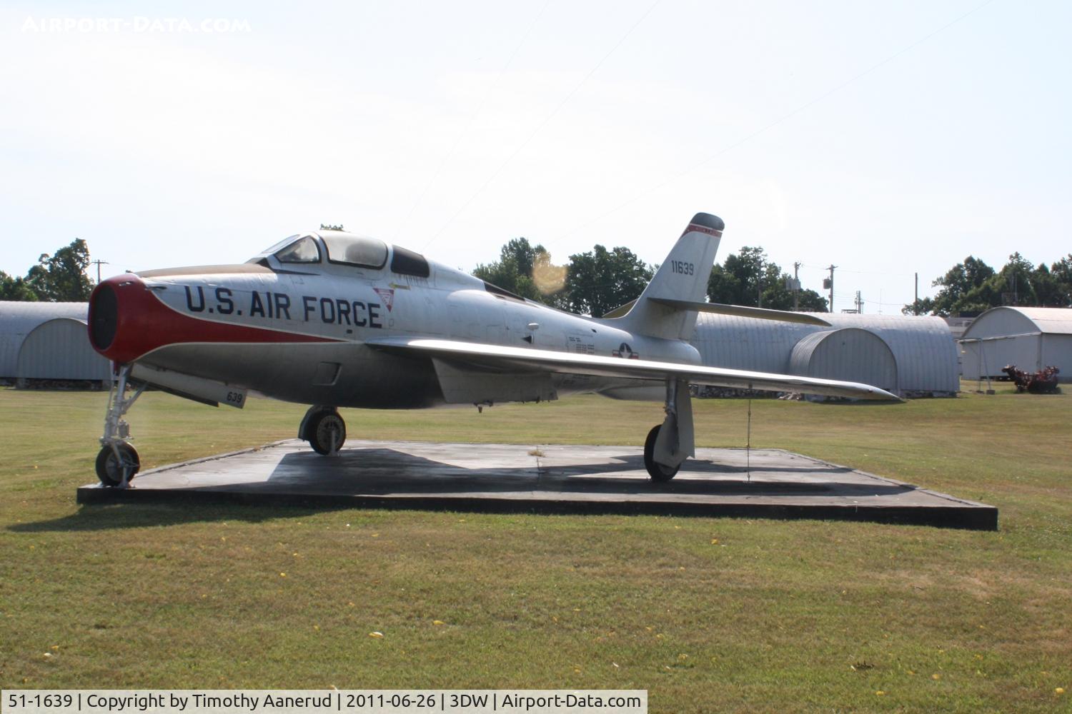 51-1639, 1954 Republic F-84F Thunderstreak C/N Not found 51-1639, 1954 Republic F-84F-25-RE, c/n: 51-1639