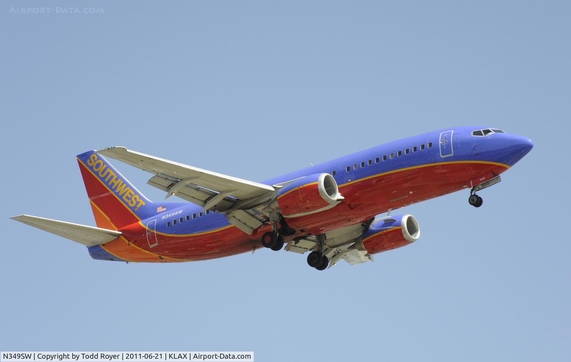N349SW, 1989 Boeing 737-3H4 C/N 24408, Landing at LAX