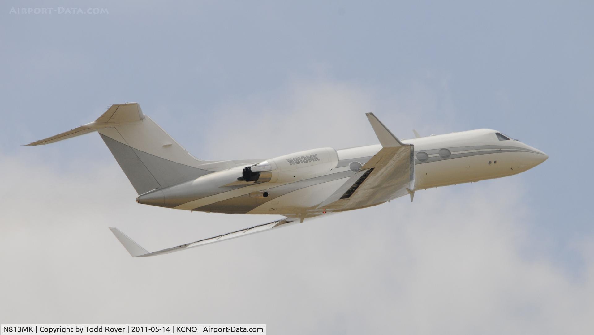 N813MK, 1983 Gulfstream Aerospace G-1159A Gulfstream III C/N 407, Departing chino