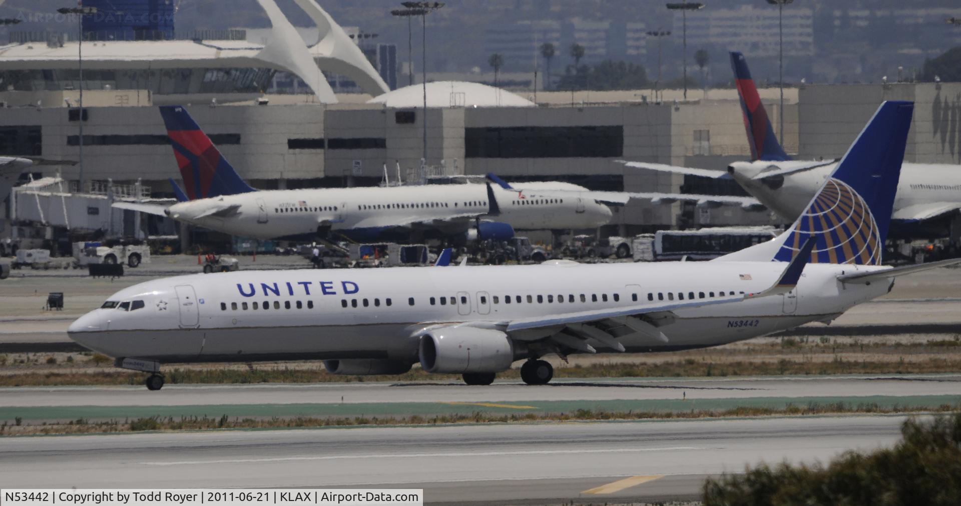 N53442, 2009 Boeing 737-924/ER C/N 33536, Arriving at LAX