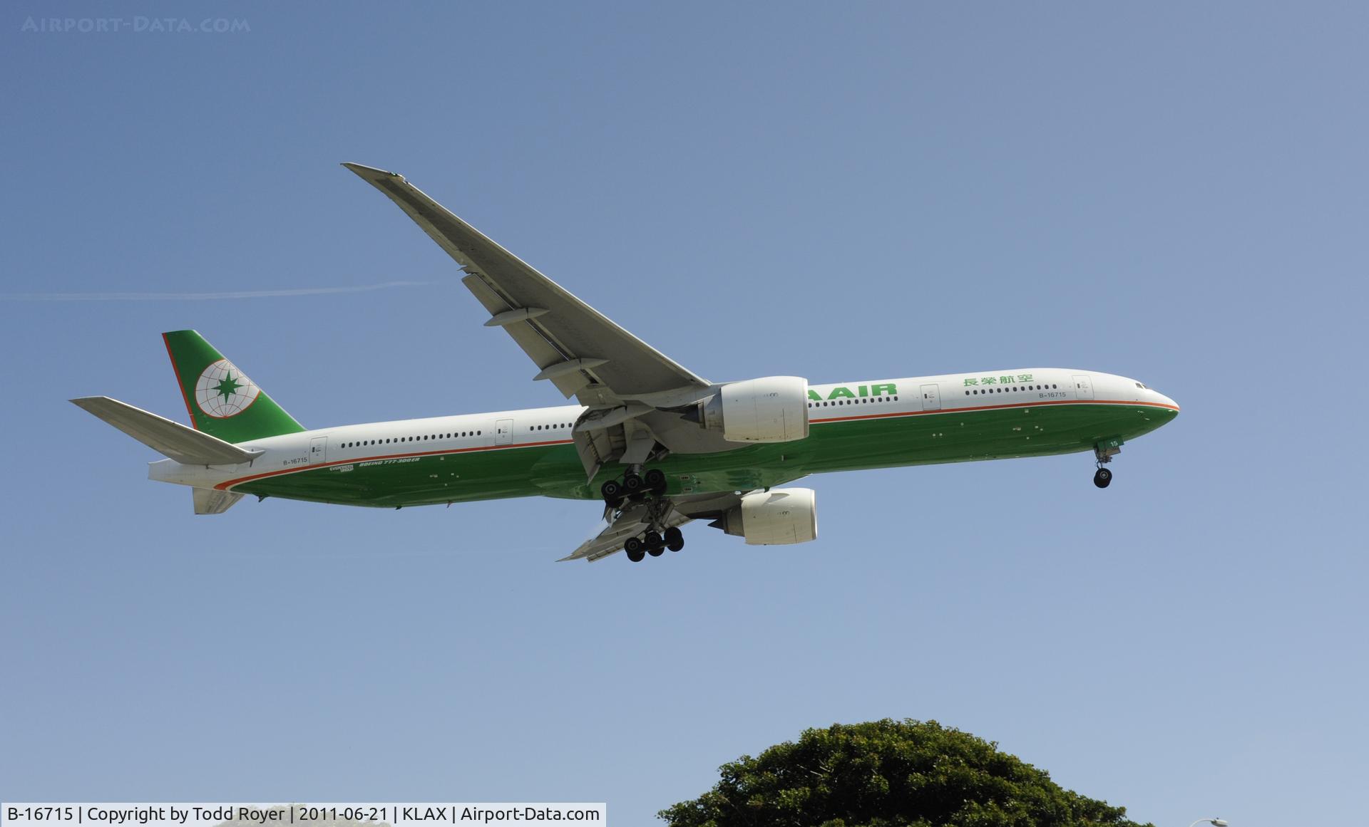 B-16715, 2009 Boeing 777-35E/ER C/N 33757, Landing at LAX