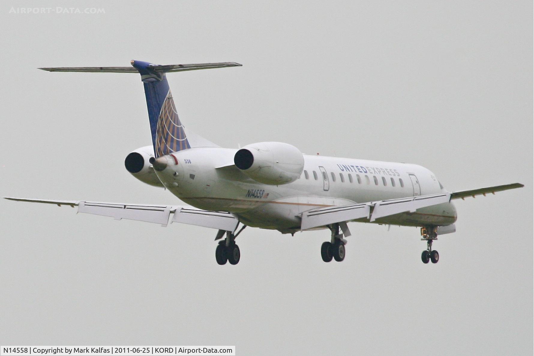 N14558, 2002 Embraer ERJ-145LR (EMB-145LR) C/N 145598, ExpressJet/United Express Embraer EMB-145LR, BTA6112 arriving from Green Bay, RWY 14R approach KORD.