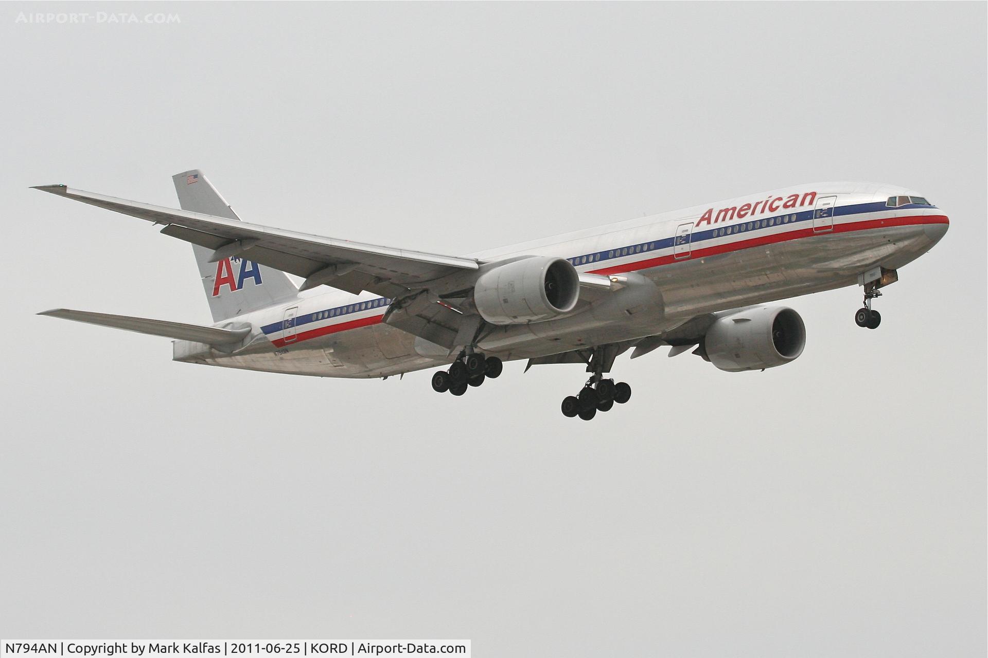 N794AN, 2000 Boeing 777-223 C/N 30256, American Airlines Boeing 777-223, AAL154 arriving from Narita International / RJAA, RWY 14R approach KORD.