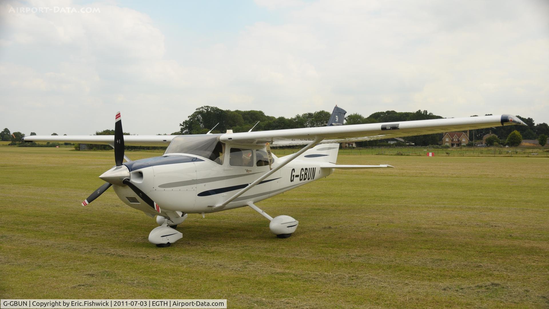 G-GBUN, 2003 Cessna 182T Skylane C/N 18281280, G-GBUN at Shuttleworth Military Pagent Air Display, July 2011