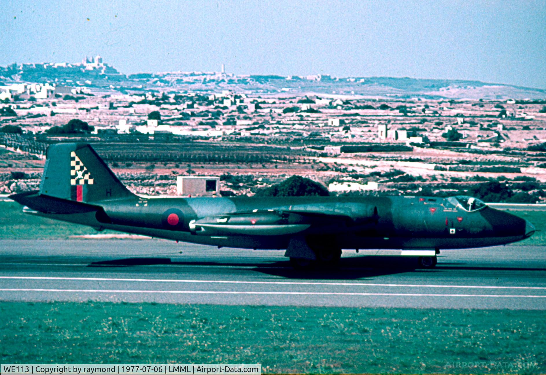 WE113, English Electric Canberra B.2 C/N EEP71076, Canberra WE113/H 100Sqd RAF