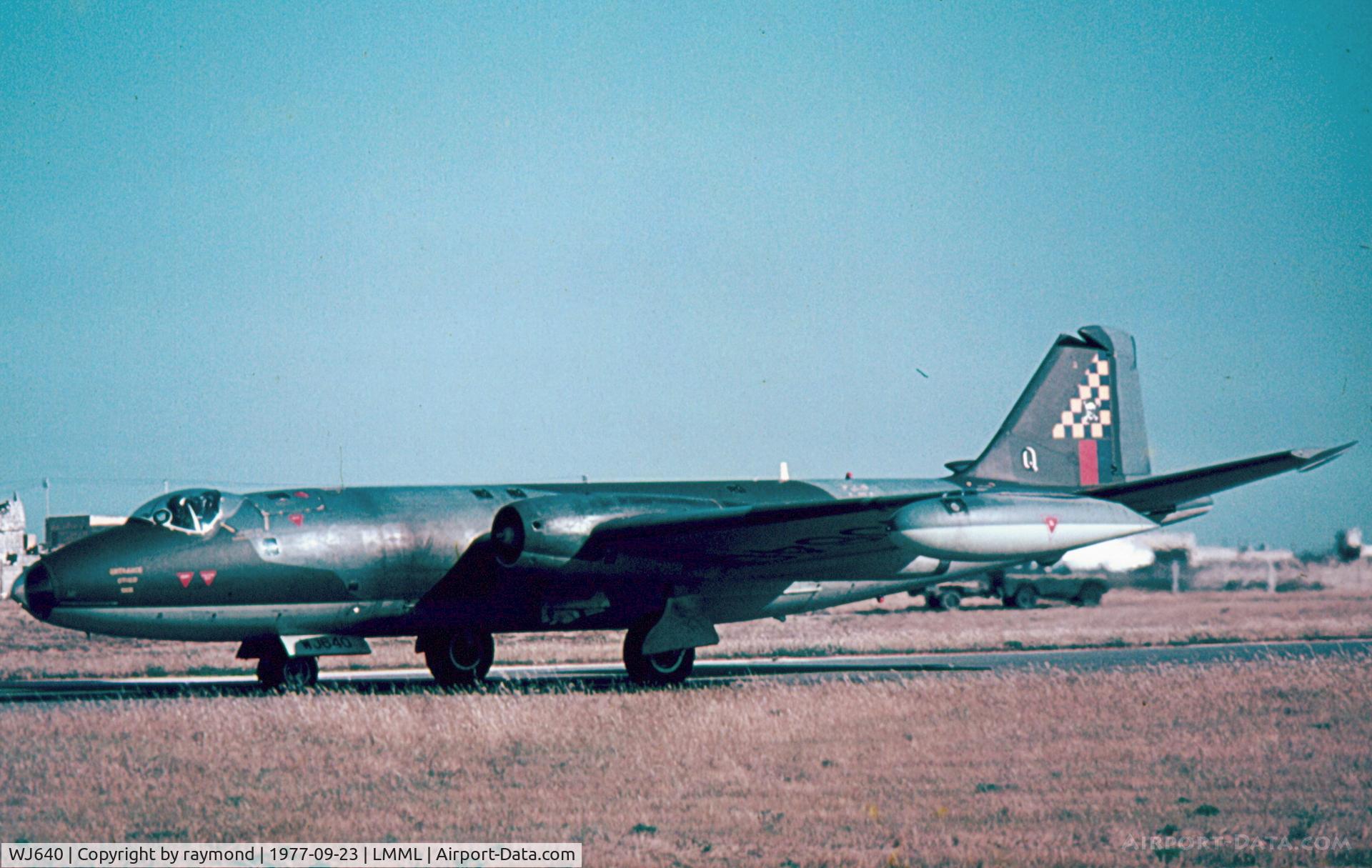 WJ640, 1954 English Electric Canberra B.2 C/N HP-207B, Canberra WJ640/Q 100Sqd RAF