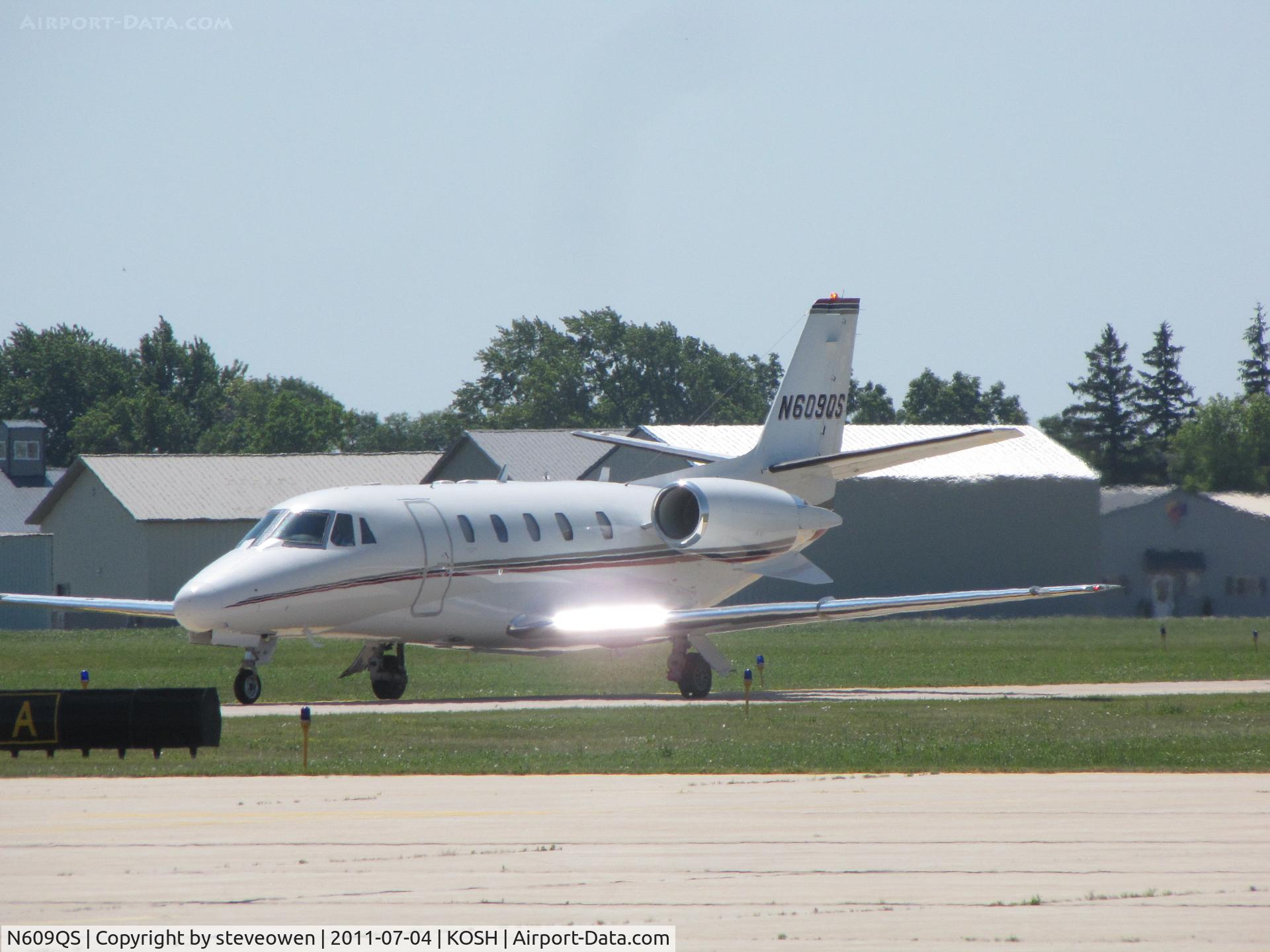 N609QS, 2004 Cessna 560XL Citation XLS C/N 560-5522, Taxiing into the Orion FBO Ramp