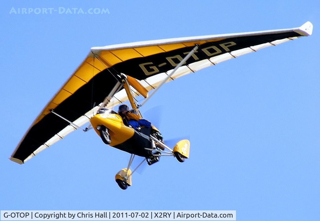 G-OTOP, 2009 P&M Aviation QuikR C/N 8471, resident at Rayne Hall Farm