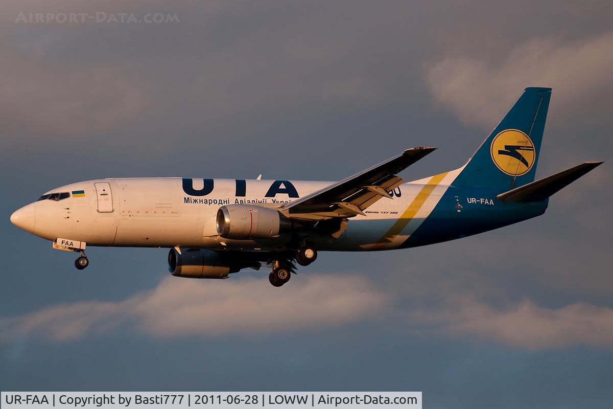 UR-FAA, 1989 Boeing 737-3Y0(F) C/N 24462, UR-FAA @VIE