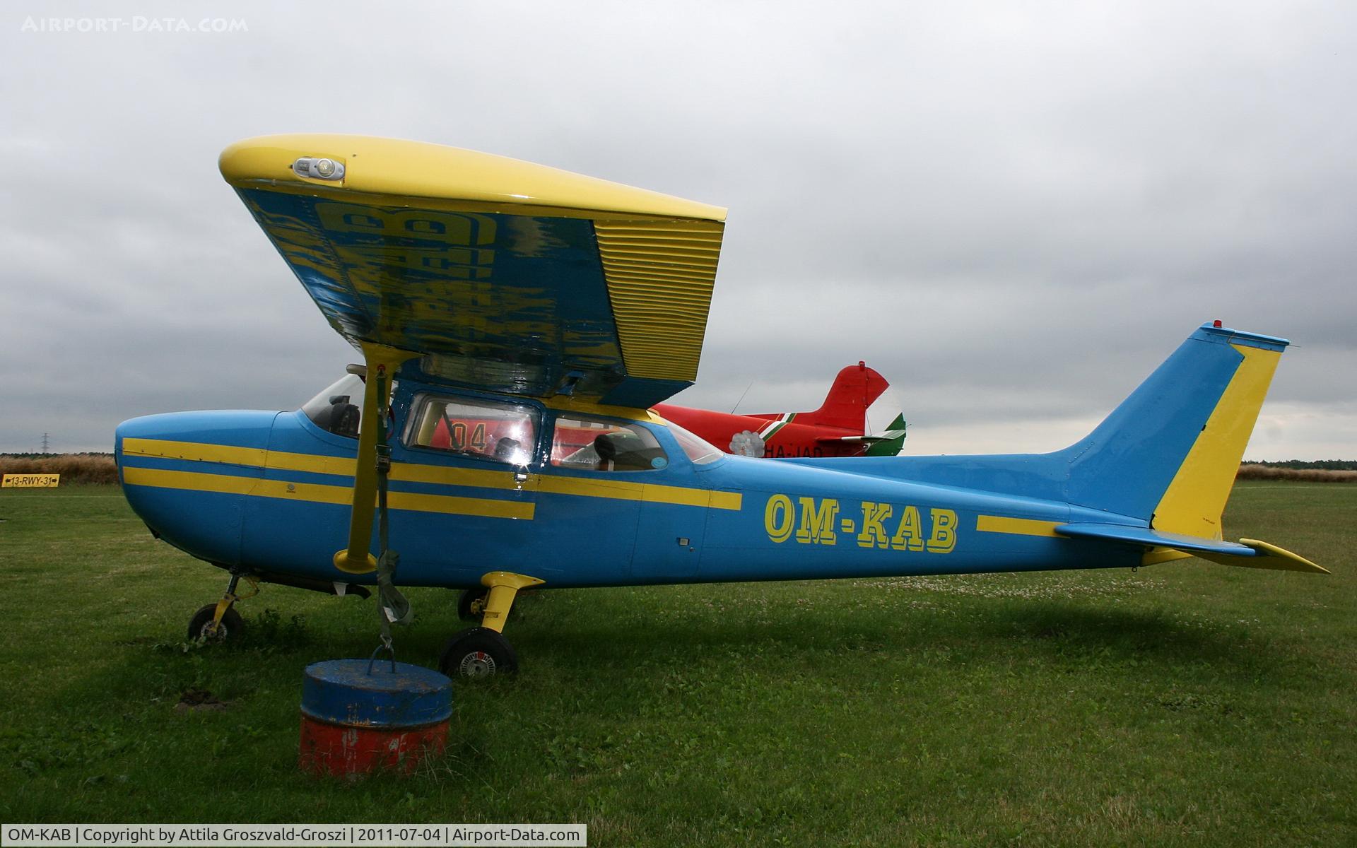 OM-KAB, 1973 Reims F172M Skyhawk C/N 1008, Air Service Base - Györszentiván-Böny Airfield