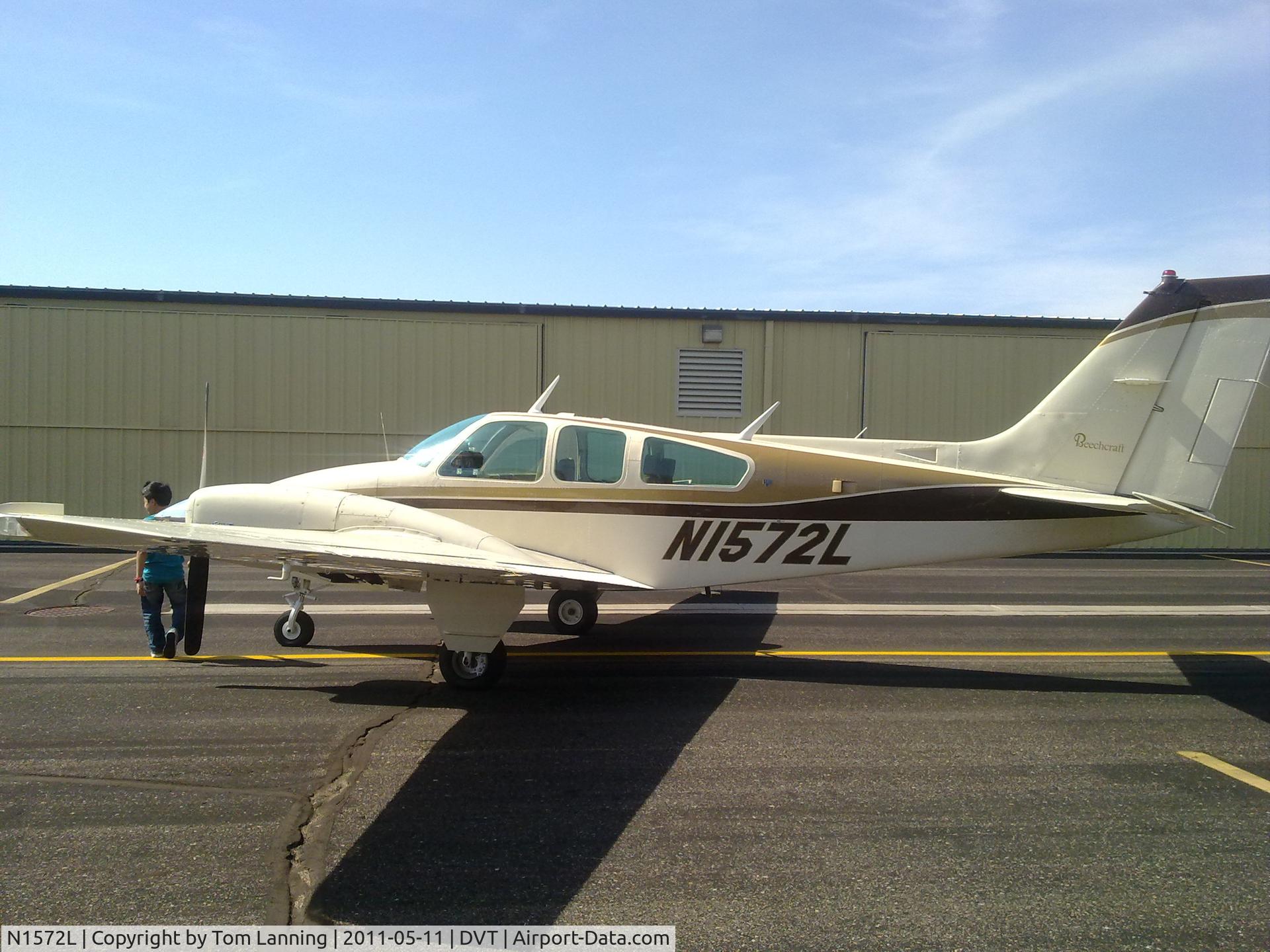 N1572L, 1976 Beech 95-B55 (T42A) Baron C/N TC-1946, New owner repaired this 1200TTSN BARON,new props,gear doors 18