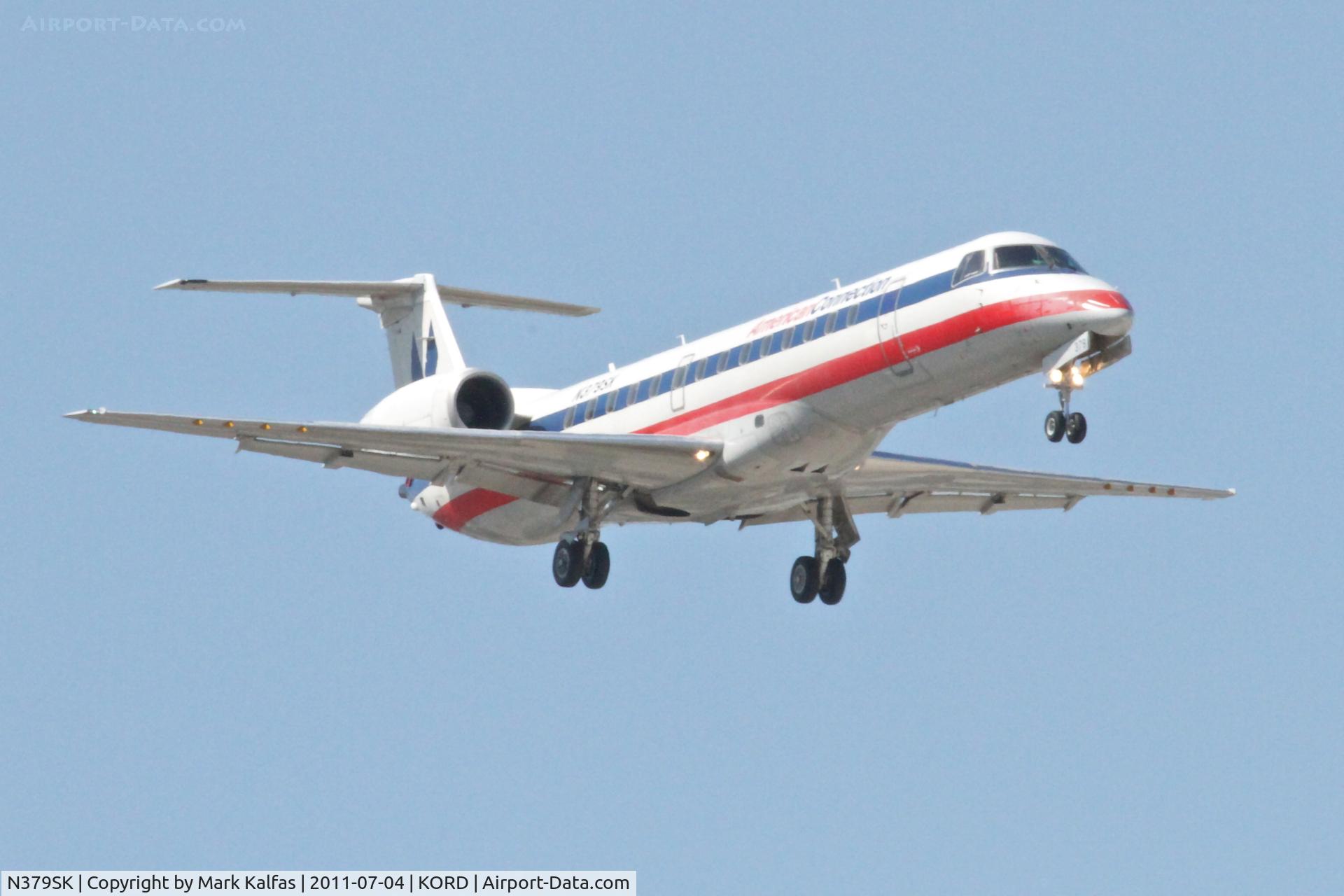 N379SK, 2002 Embraer ERJ-140LR (EMB-135KL) C/N 145606, Chautaugua Airlines / American Connection Embraer EMB-135KL, CHQ5078 arriving from KHPN, RWY 14R approach KORD.