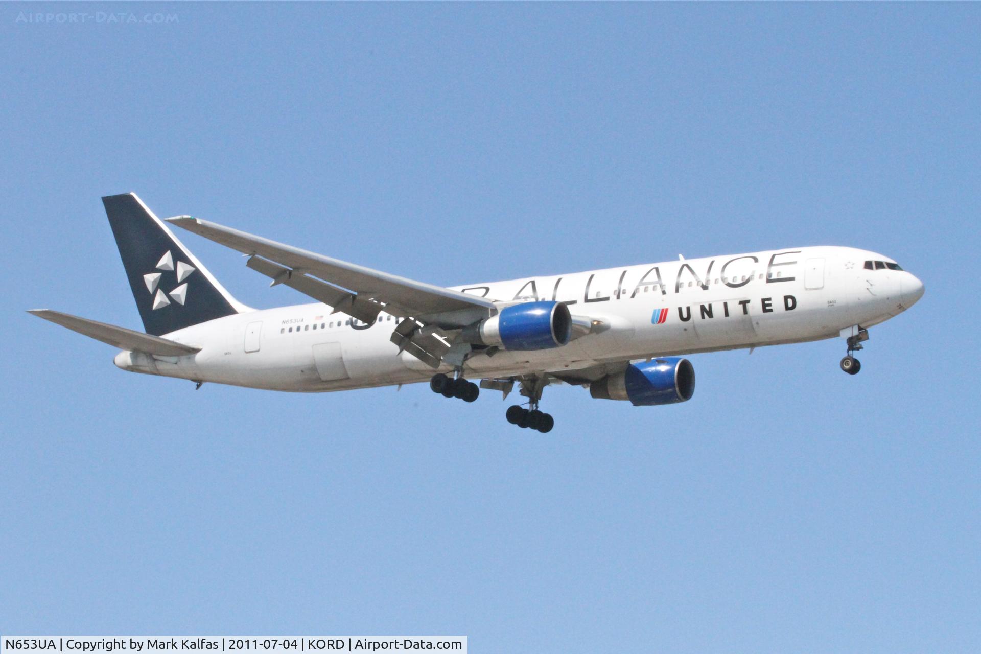 N653UA, 1992 Boeing 767-322 C/N 25391, United Airlines Boeing 767-322, UAL972 arriving from KSFO, RWY 14R approach KORD.
