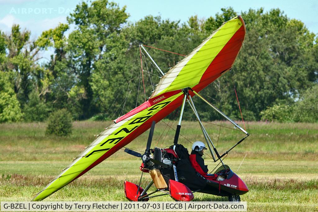 G-BZEL, 2000 Mainair Blade C/N 1245-0300-7-W1038, 2000 Mainair Sports Ltd MAINAIR BLADE, c/n: 1245-0300-7-W1038 at 2011 Family Fun Day