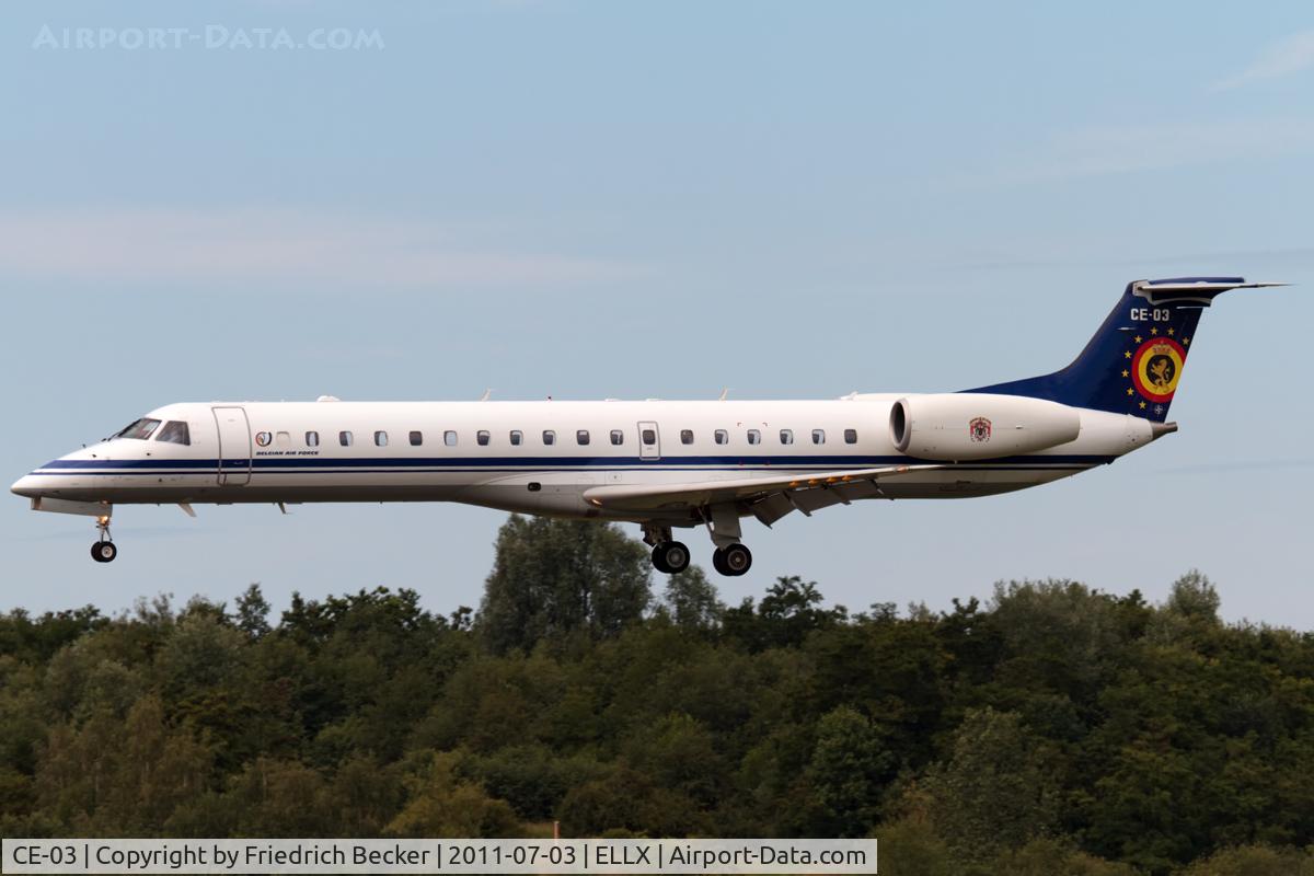 CE-03, 2001 Embraer ERJ-145LR (EMB-145LR) C/N 145526, on final RW24