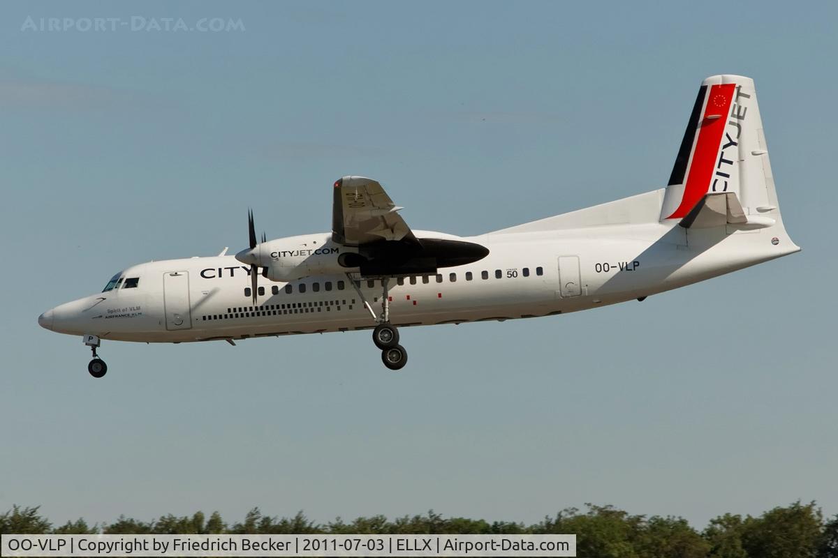 OO-VLP, 1991 Fokker 50 C/N 20209, on final RW06