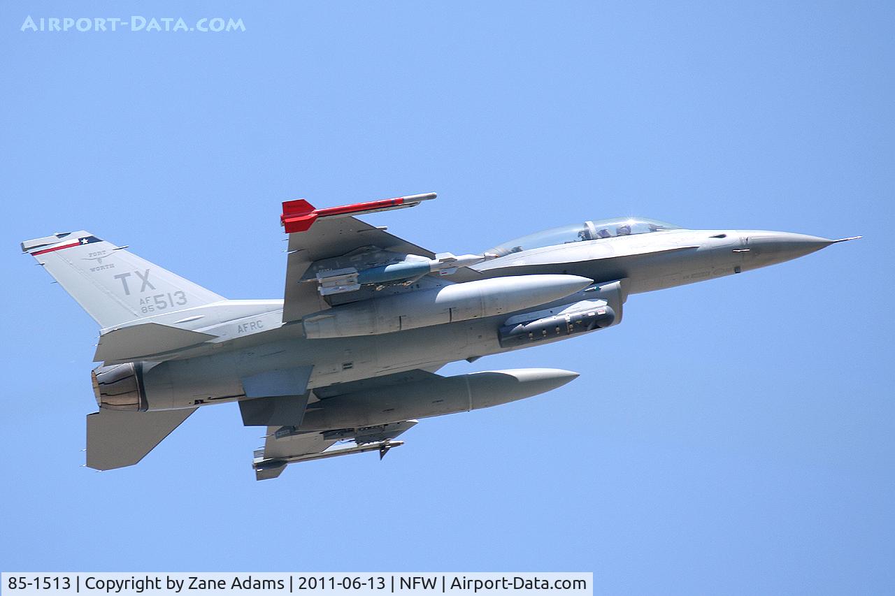 85-1513, 1985 General Dynamics F-16D Fighting Falcon C/N 5D-35, 301st FW F-16 At NASJRB Fort Worth - Carswell Field