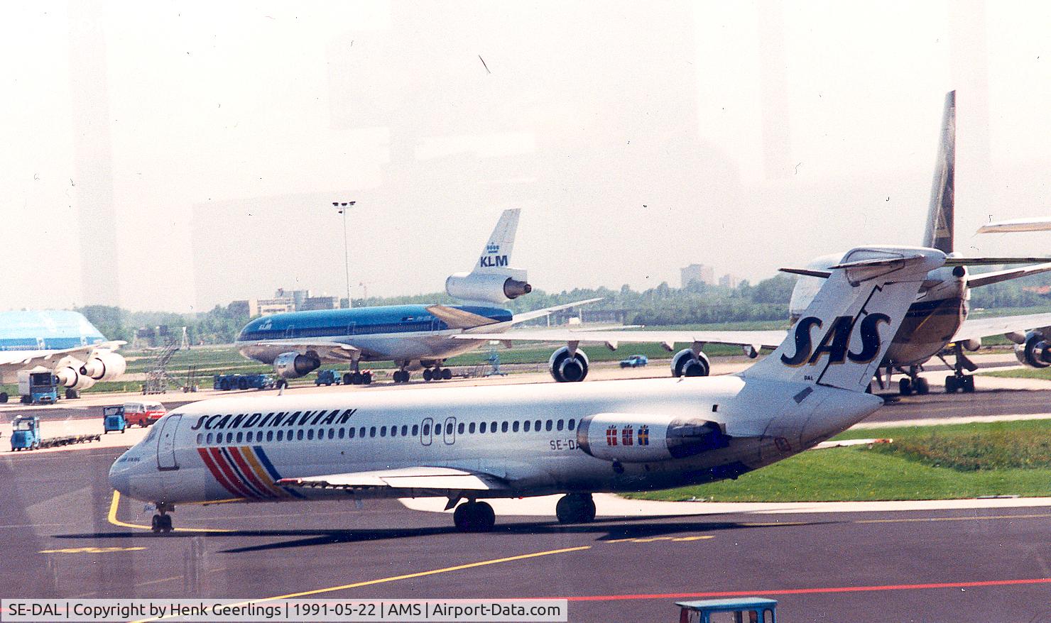 SE-DAL, 1969 Douglas DC-9-41 C/N 47498, Scandinavian - SAS