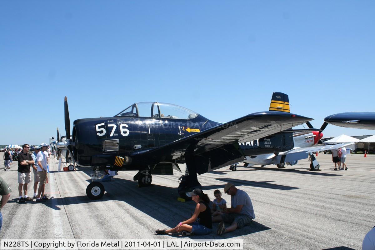 N228TS, 1954 North American T-28D Trojan C/N 200-422, North American T-28
