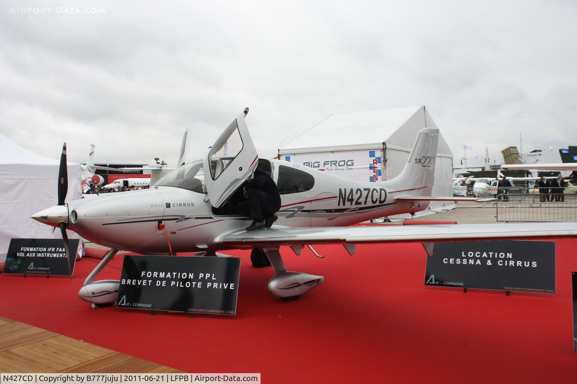 N427CD, Cirrus SR22 GTS C/N 3485, on display at SIAE 2011