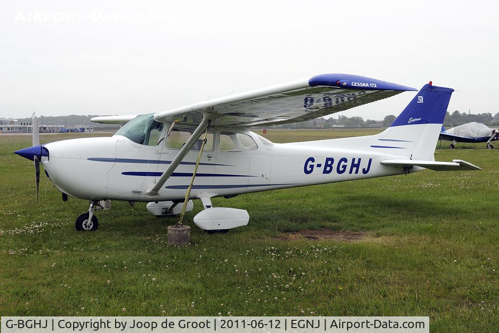 G-BGHJ, 1979 Reims F172N Skyhawk C/N 1777, at Humberside