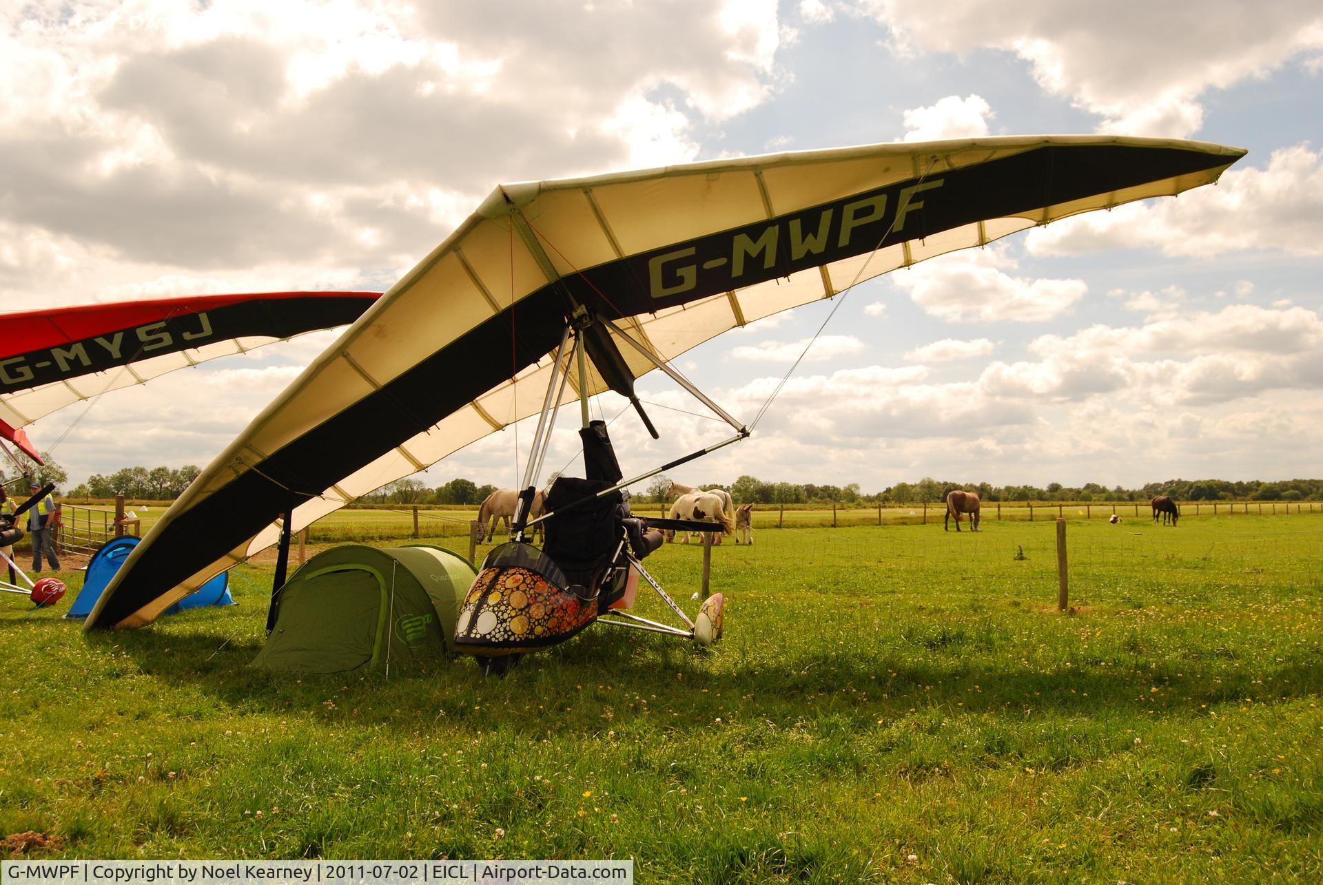 G-MWPF, 1991 Mainair Gemini Flash IIA C/N 825-0191-7-W619, Attending the Clonbullogue Fly-in July 2011