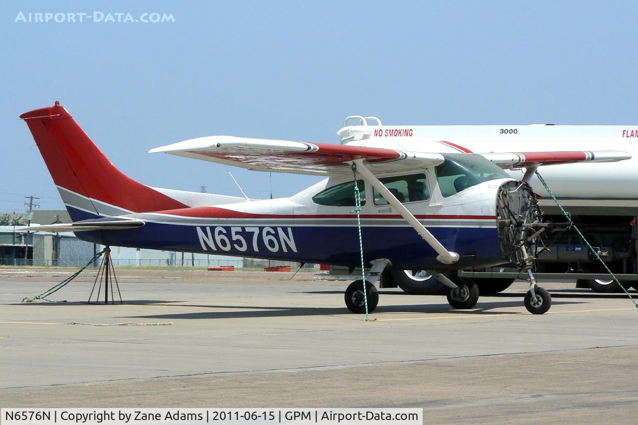 N6576N, 1981 Cessna 182R Skylane C/N 18267839, Civil Air Patrol C-182 engine change at Grand Prairie Municipal
