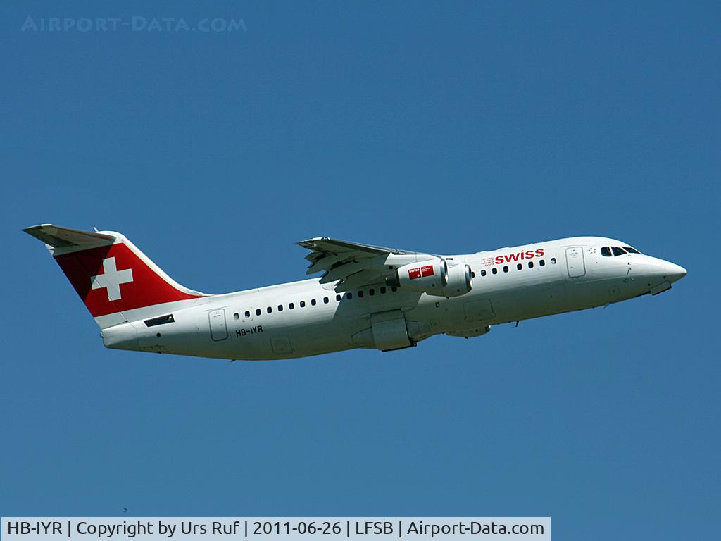 HB-IYR, 2001 British Aerospace Avro 146-RJ100 C/N E3382, SWISS 1290 to Kopenhagen
