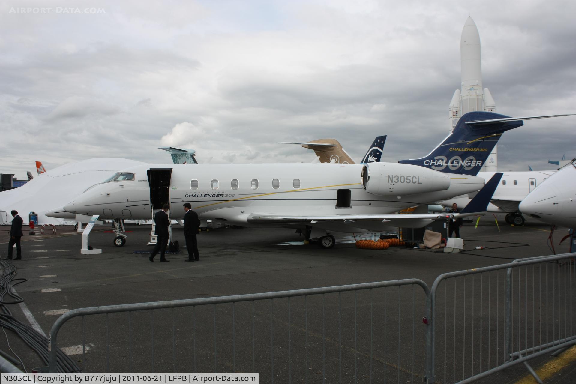 N305CL, Bombardier Challenger 300 (BD-100-1A10) C/N 20305, on display at SIAE 2011