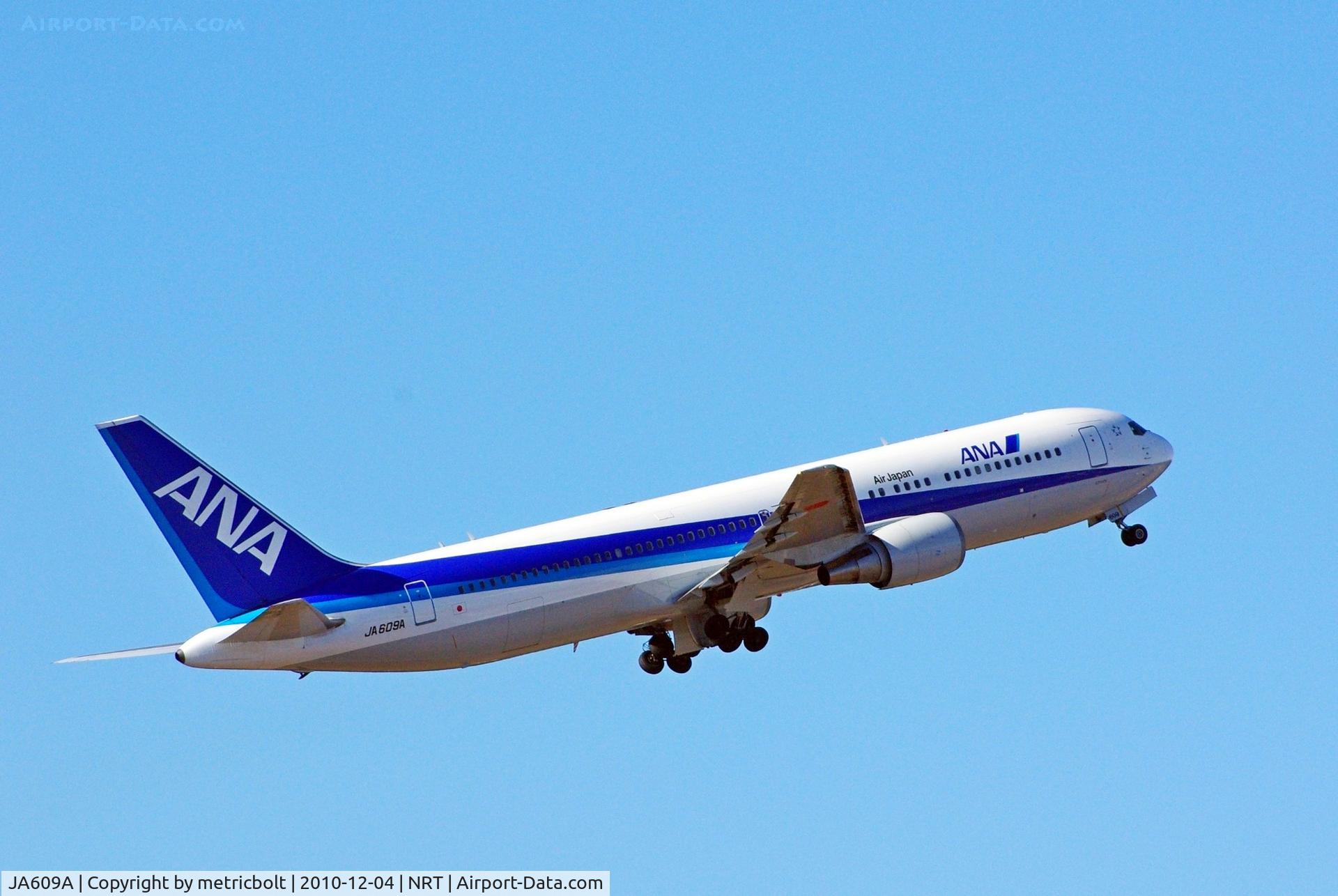 JA609A, 2002 Boeing 767-381/ER C/N 32978, Take off from NRT
