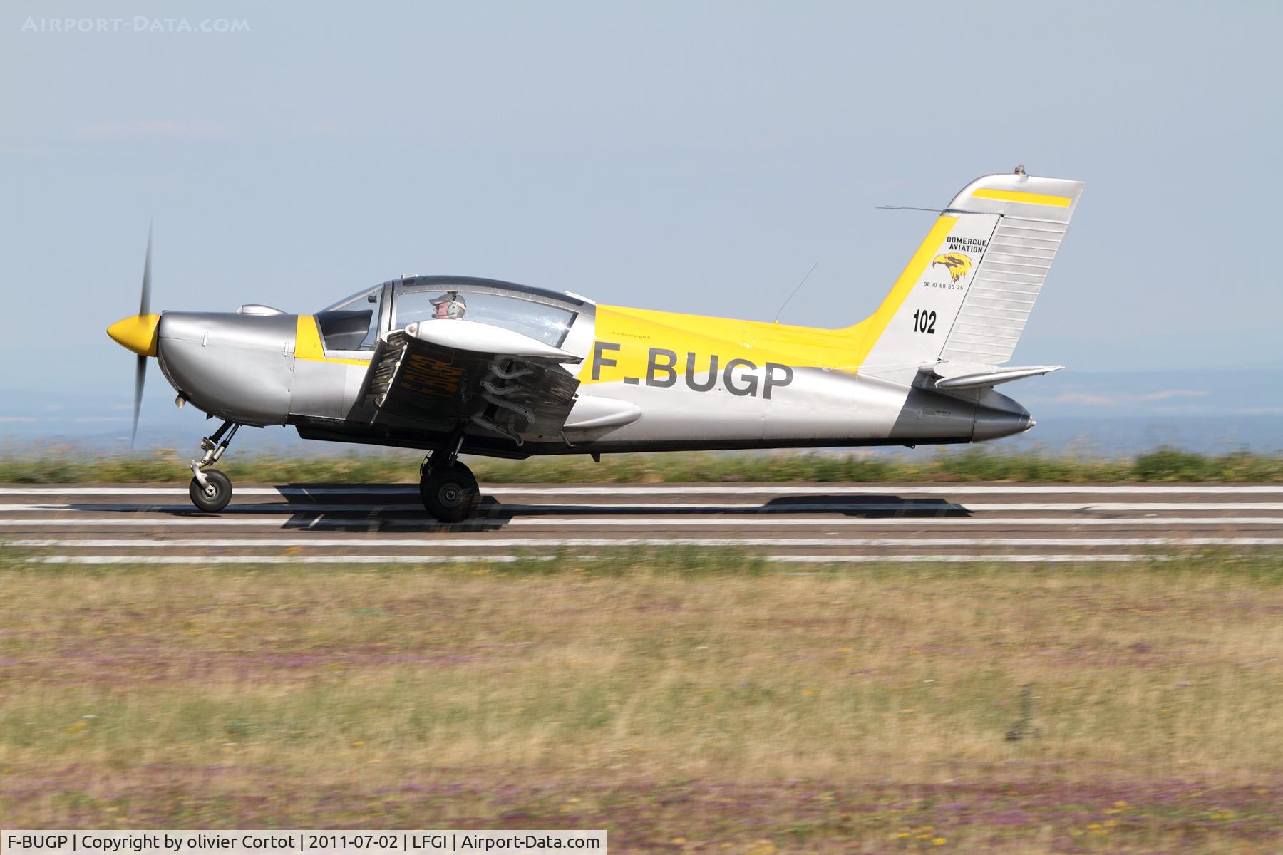 F-BUGP, Socata MS-893E Rallye 180GT C/N 12266, taking off during the French acrobatics championship.