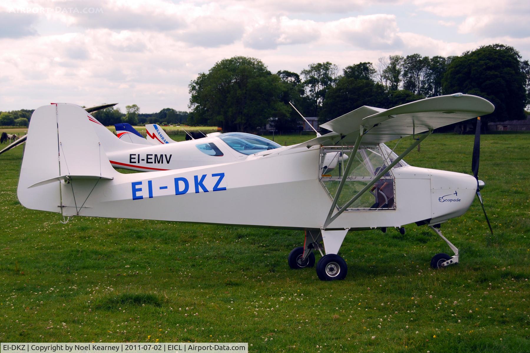 EI-DKZ, 2004 Just Aircraft Escapade 912(1) C/N BMAA/HB/423, Attending the July fly-in at Clonbullogue Aerodrome.