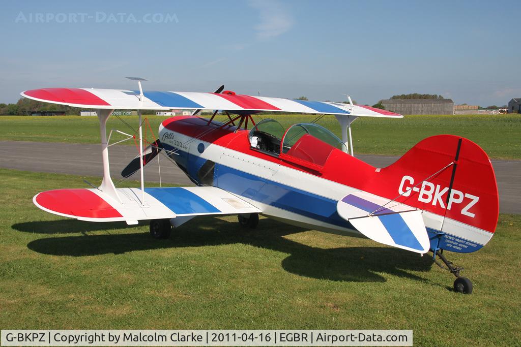 G-BKPZ, 1984 Pitts S-1T Special C/N PFA 009-10852, Pitts S-1C at Breighton Airfield in April 2011.