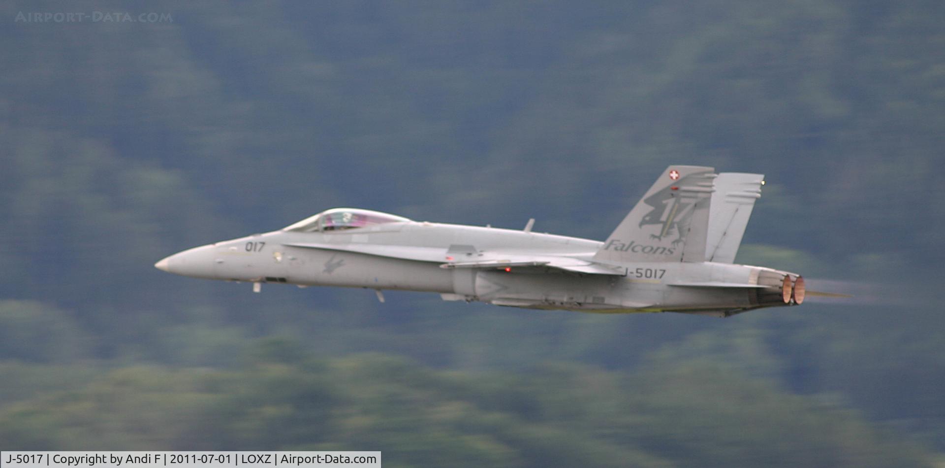 J-5017, McDonnell Douglas F/A-18C Hornet C/N 1365/SFC017, Solo F-18 at Airpower11