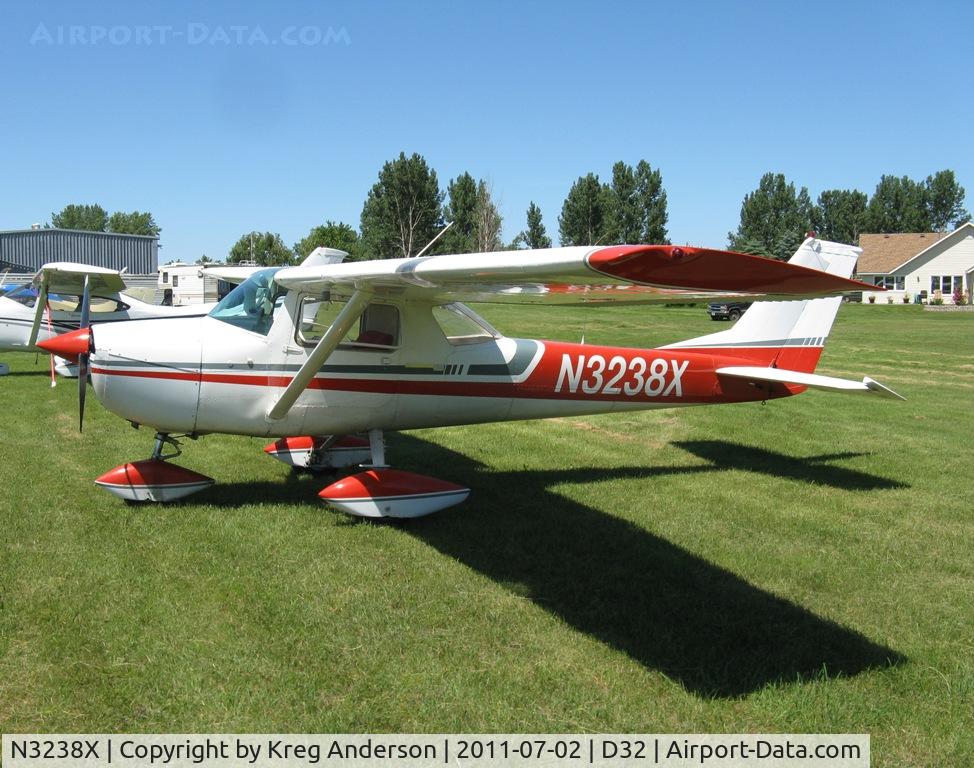 N3238X, 1966 Cessna 150G C/N 15064638, Starbuck Fly-in 2011