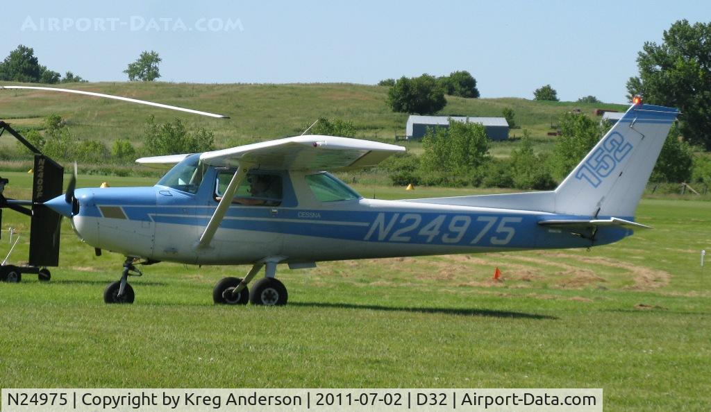 N24975, 1977 Cessna 152 C/N 15280484, Starbuck Fly-in 2011