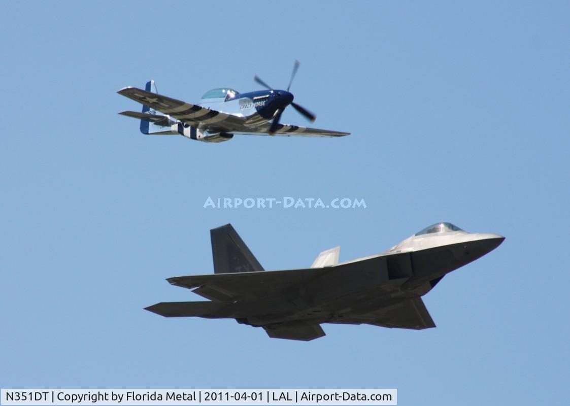 N351DT, 1944 North American P-51D Mustang C/N 122-41042, Crazy Horse II with F-22