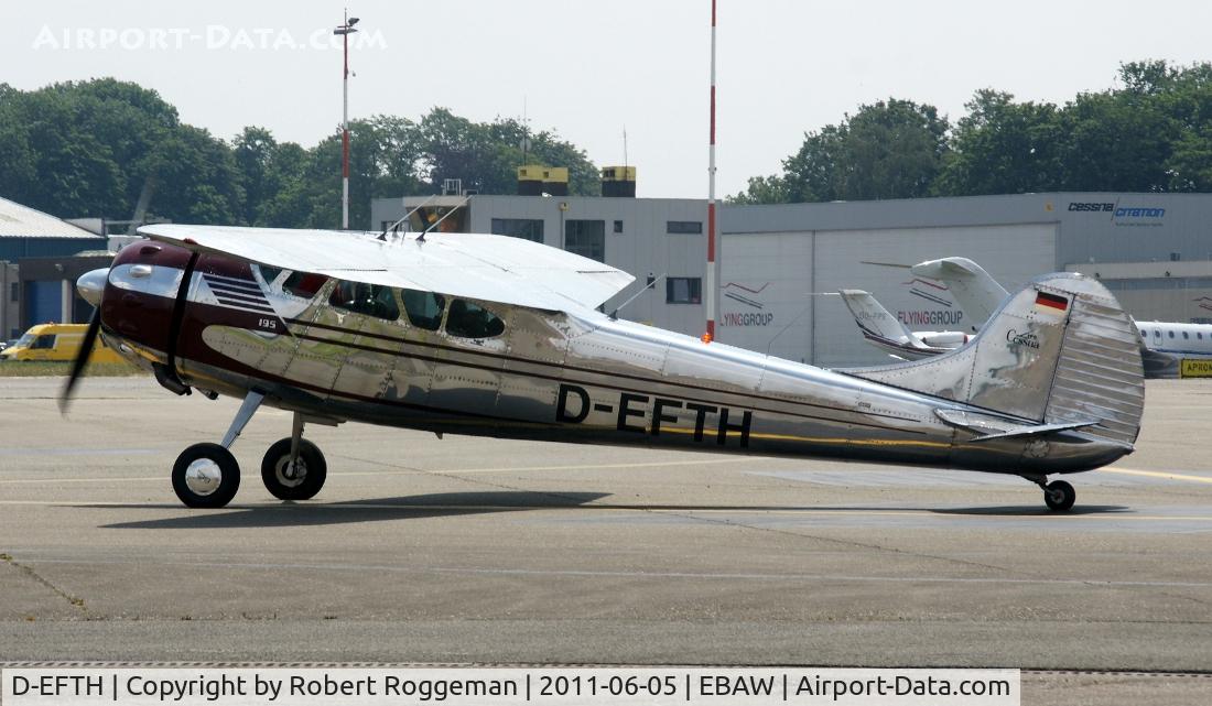 D-EFTH, 1953 Cessna 195B Businessliner C/N 16087, Fly in.