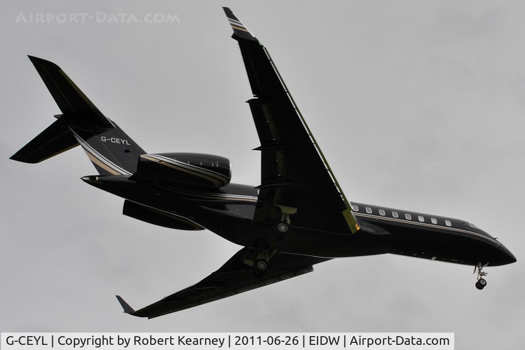 G-CEYL, 2006 Bombardier BD-700-1A10 Global Express C/N 9196, On short finals for r/w 16