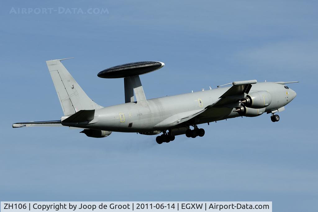 ZH106, 1991 Boeing E-3D Sentry AEW.1 C/N 24114, 8 Sq Sentry during take off