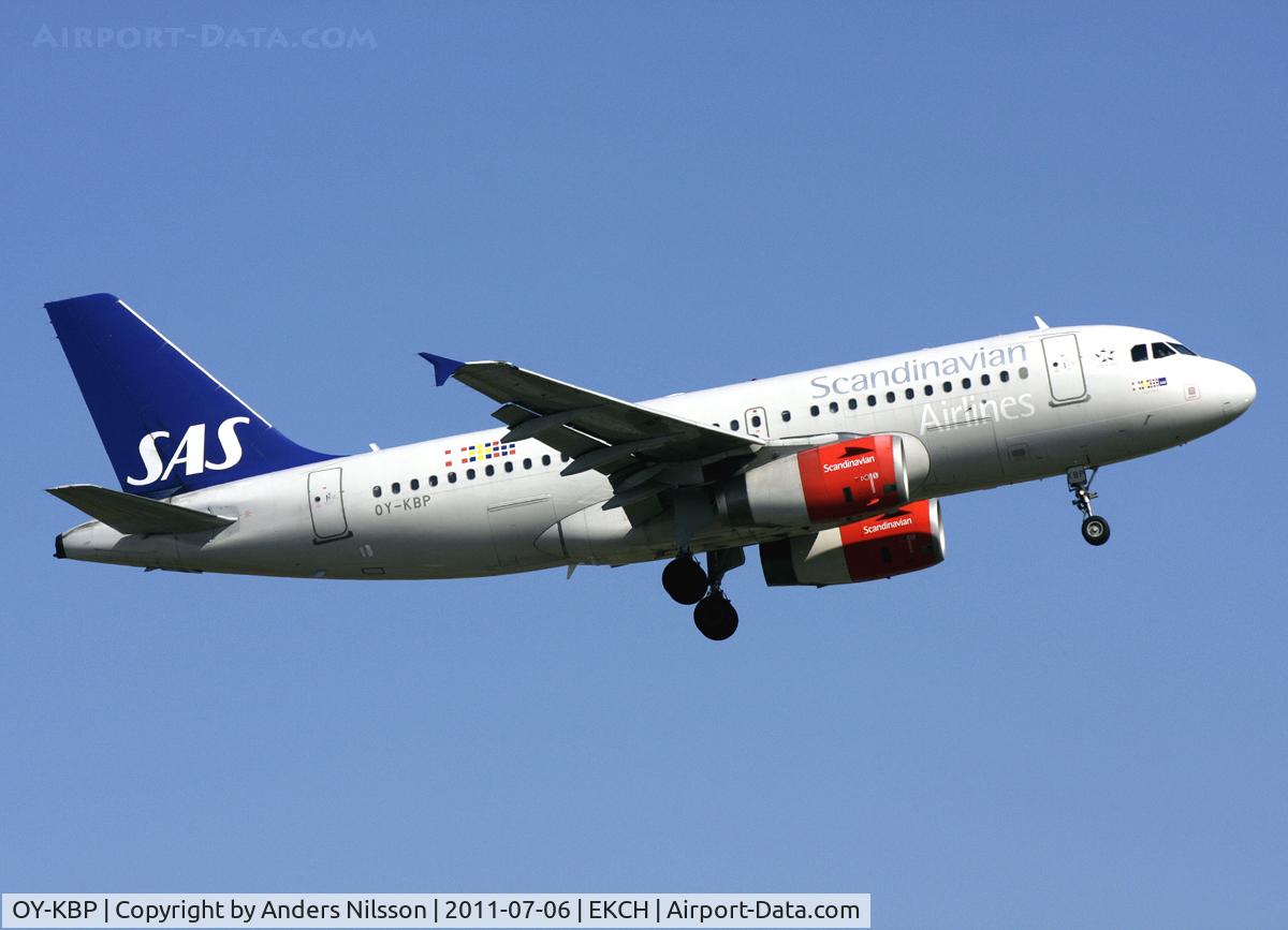 OY-KBP, 2006 Airbus A319-132 C/N 2888, On final for 22L