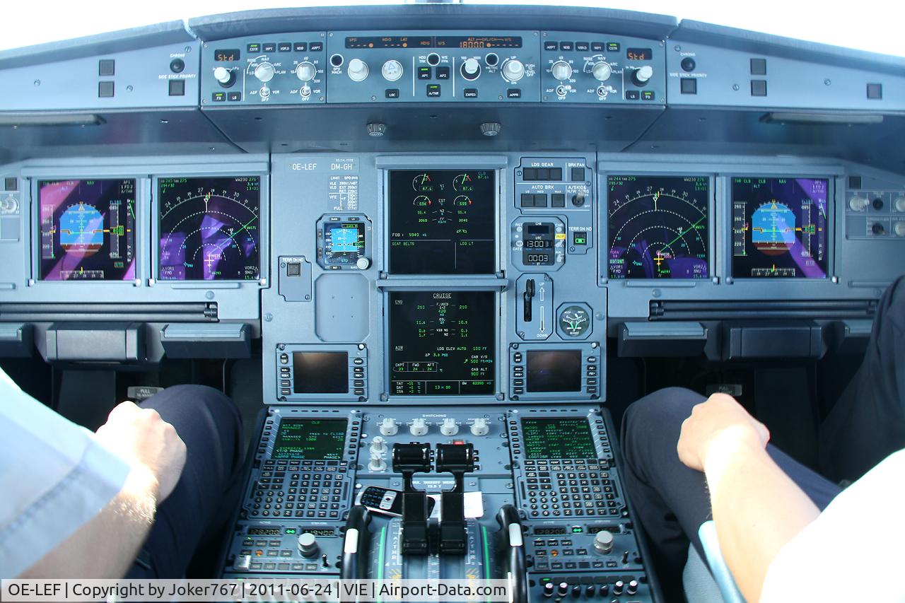 OE-LEF, 2010 Airbus A320-214 C/N 4368, NIKI