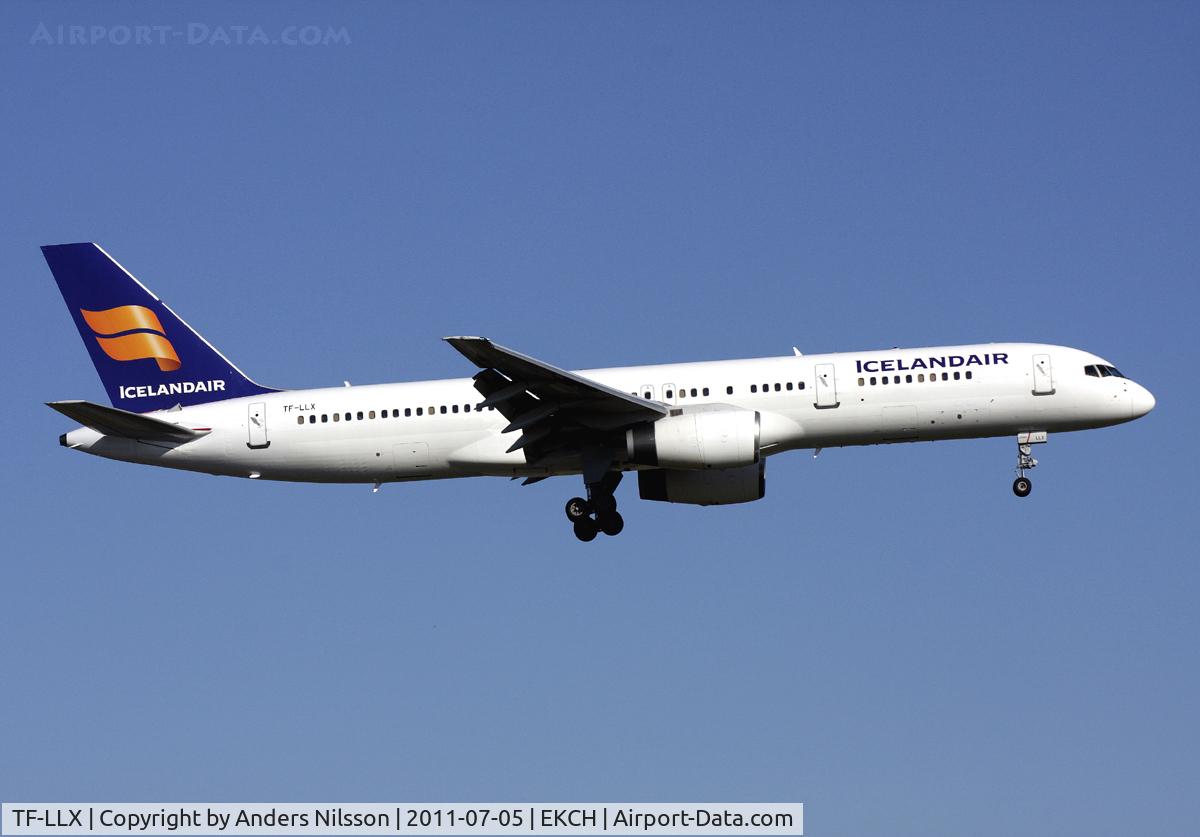 TF-LLX, 2000 Boeing 757-256 C/N 29311, On final for 22L.