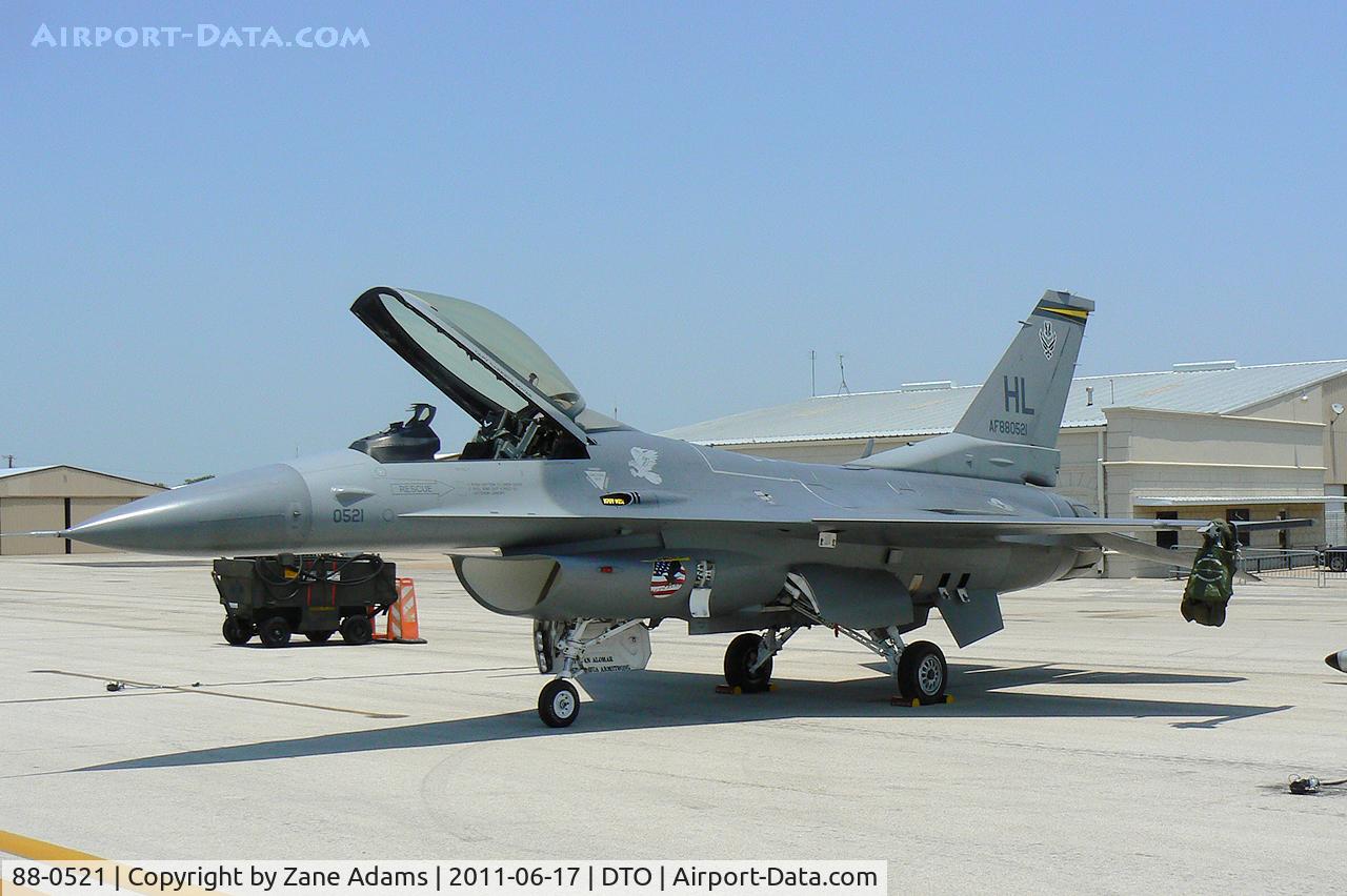 88-0521, 1988 General Dynamics F-16CG Night Falcon C/N 1C-123, At Denton Municipal - Viper West in town for the 2011 Airshow!