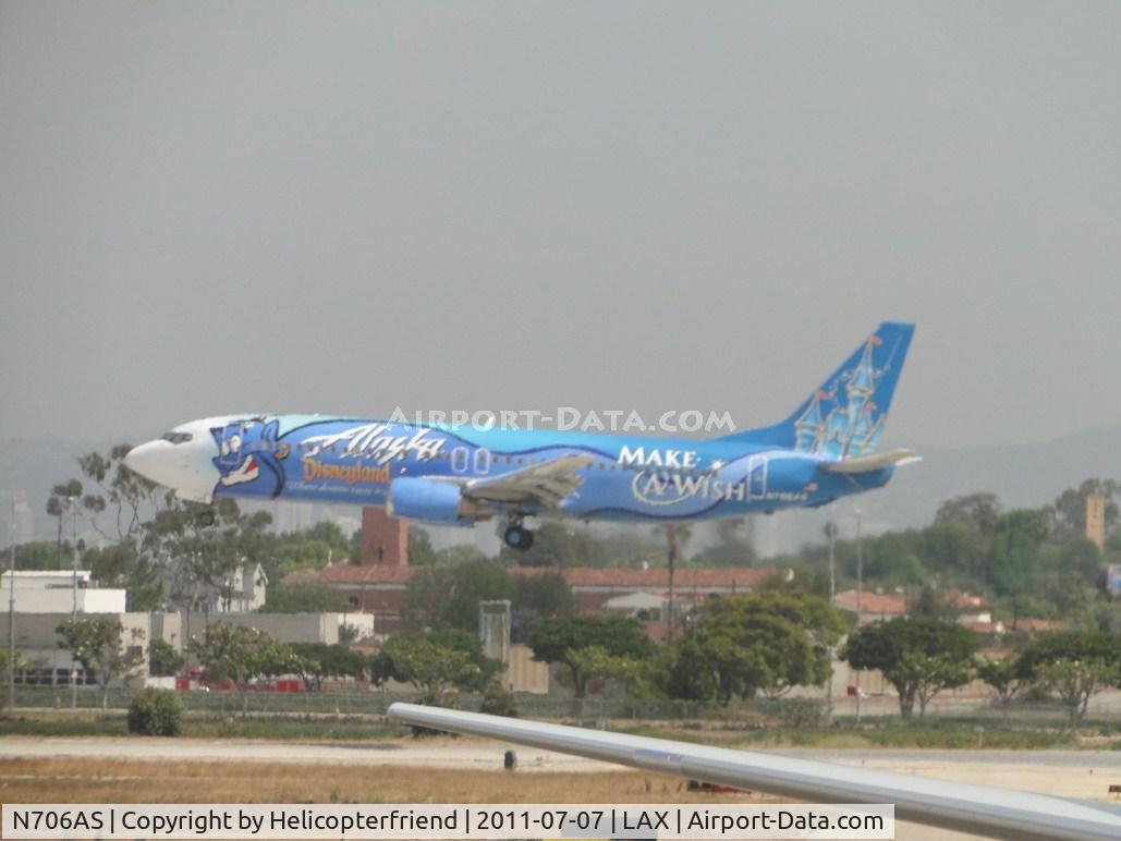 N706AS, 1998 Boeing 737-490 C/N 28894, Disneyland/Make A Wish 737 on final for landing on runway 24R