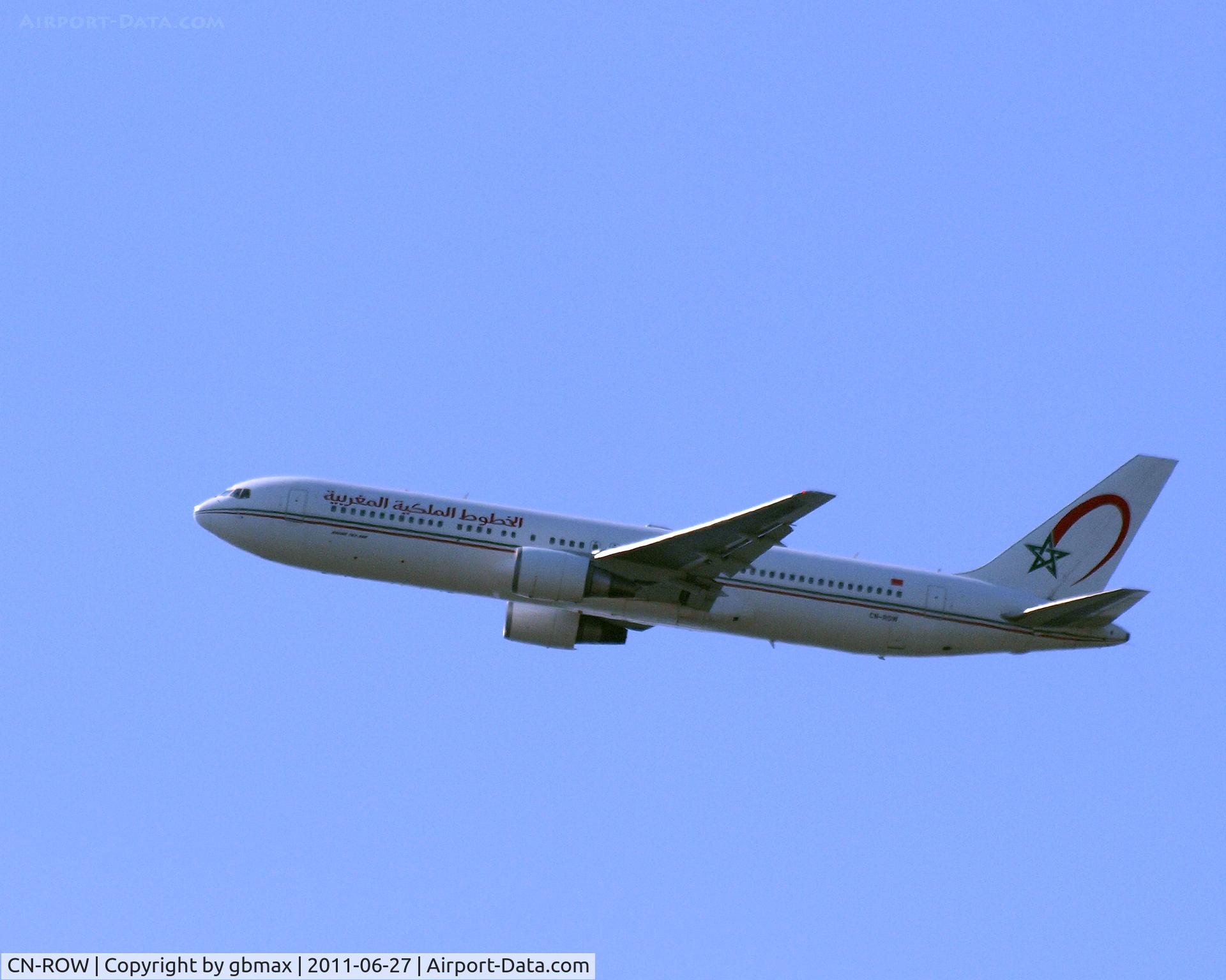 CN-ROW, 1999 Boeing 767-343/ER C/N 30008, Flying @ ~3,500 feet high, going to a landing at JFK