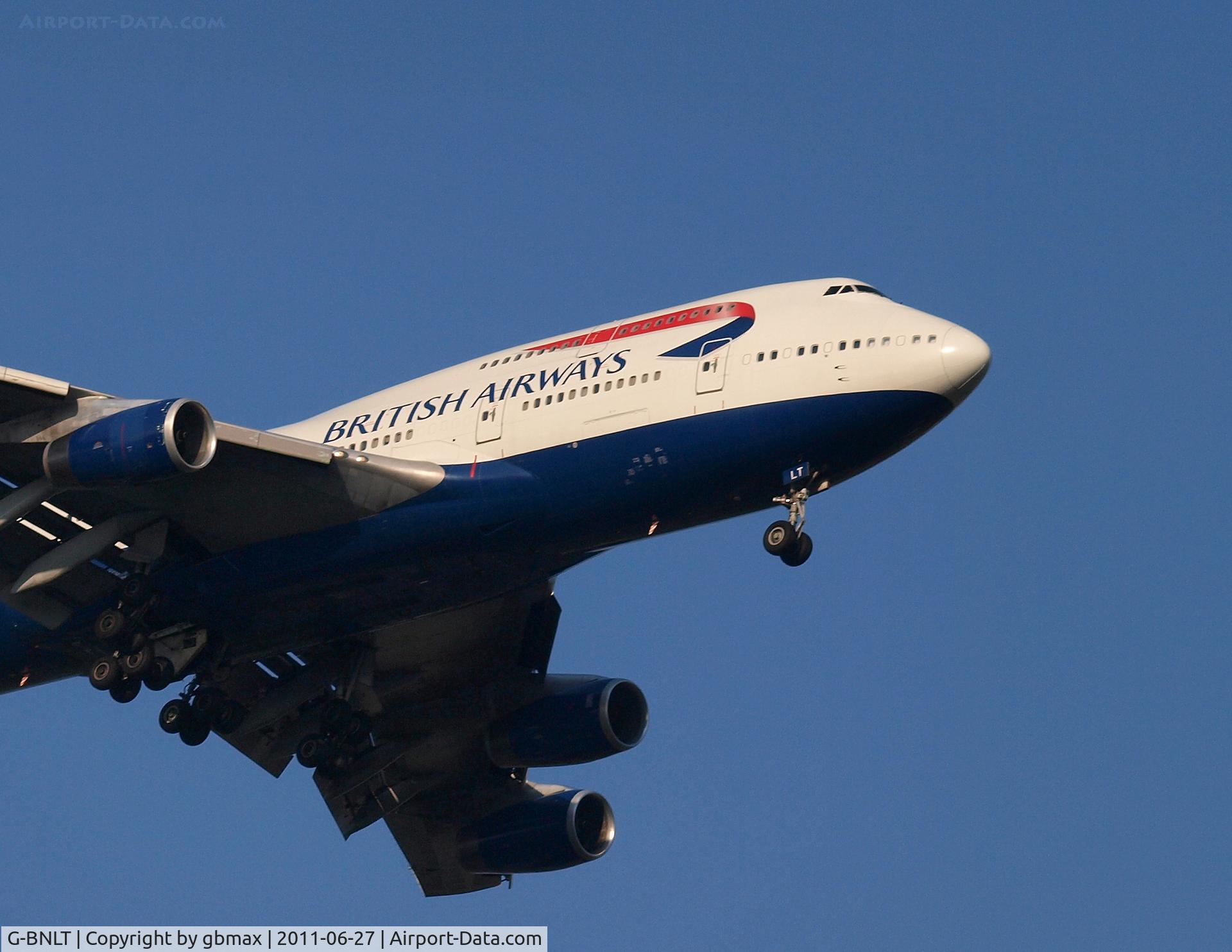 G-BNLT, 1991 Boeing 747-436 C/N 24630, Going to a landing at JFK