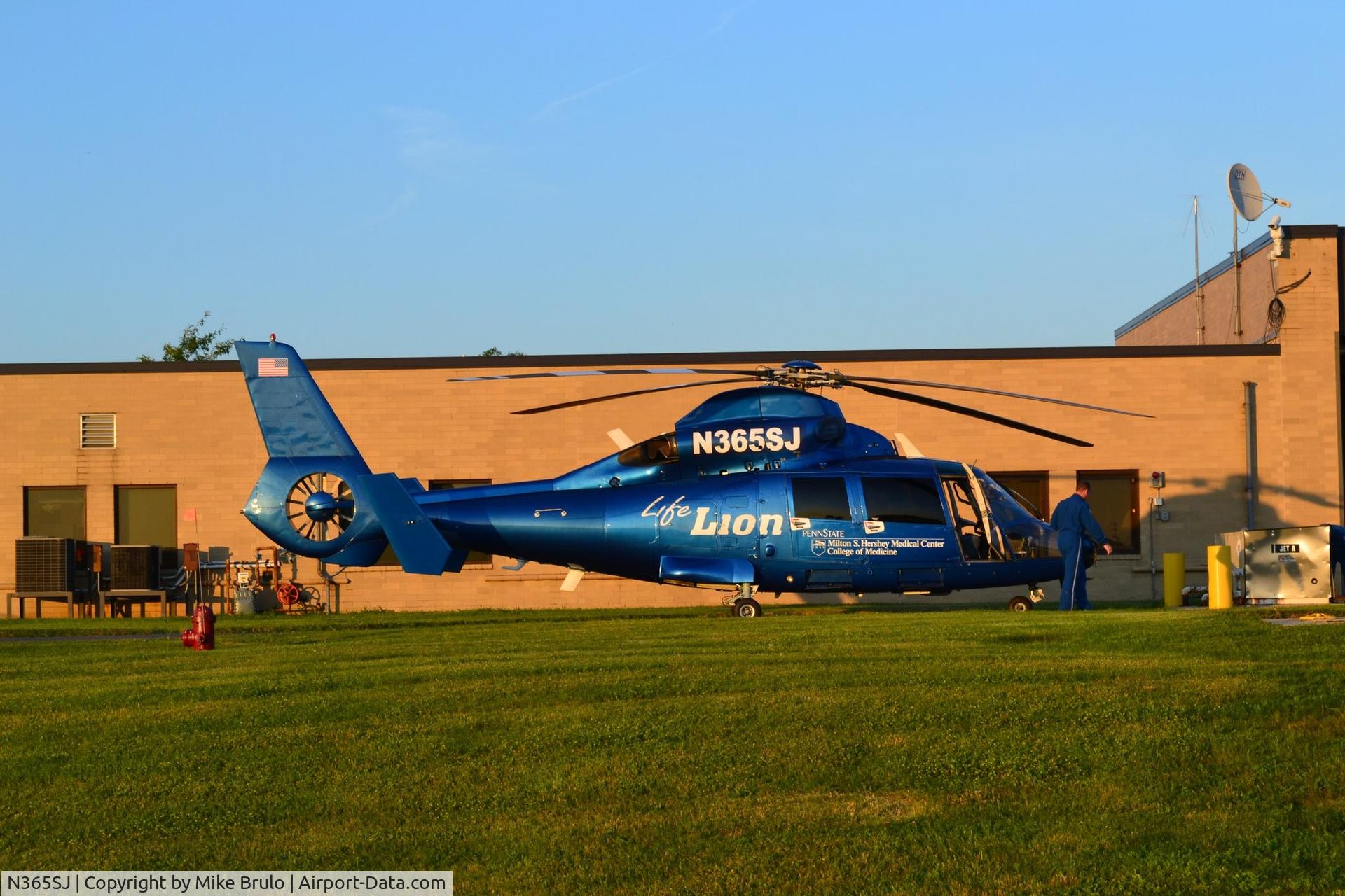 N365SJ, 1982 Aerospatiale SA-365N Dauphin C/N 6018, Hershey Medical Center's Life Lion 2 (Standby)